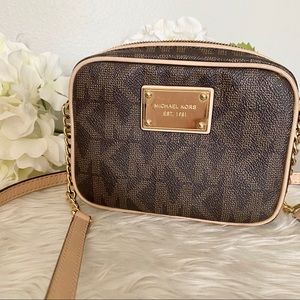 Michael Kors Crossbody purse